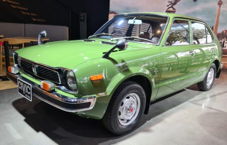 1990 Honda Civic:  Nostalgia Meets Reliability – Find Yours Now! - a190nb3